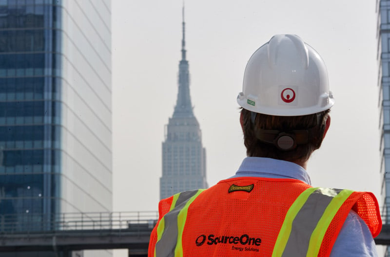 hudson-yards-veolia-employee-observing-skyline