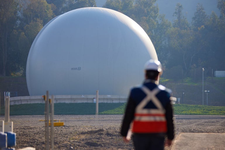 veolia-employee-chili-walking-towards-anaerobic-digester