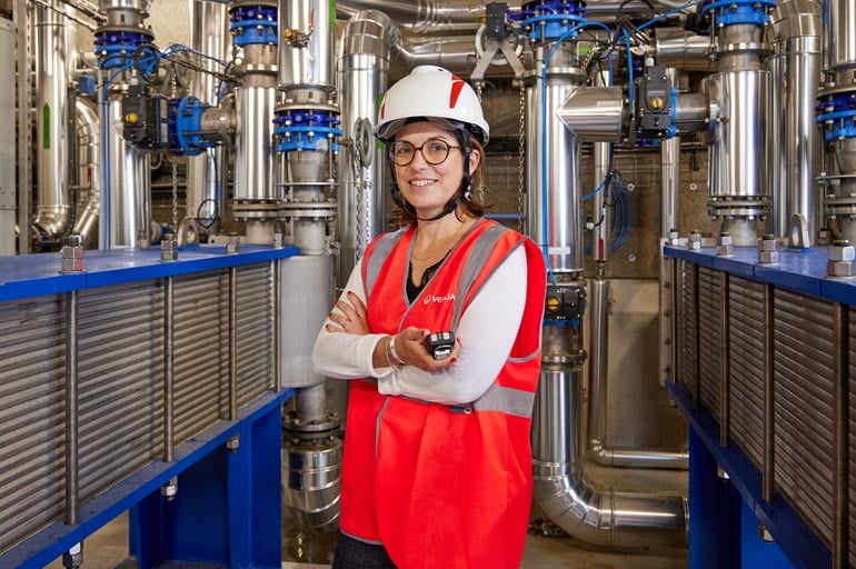 veolia-water-employee-standing-membranes