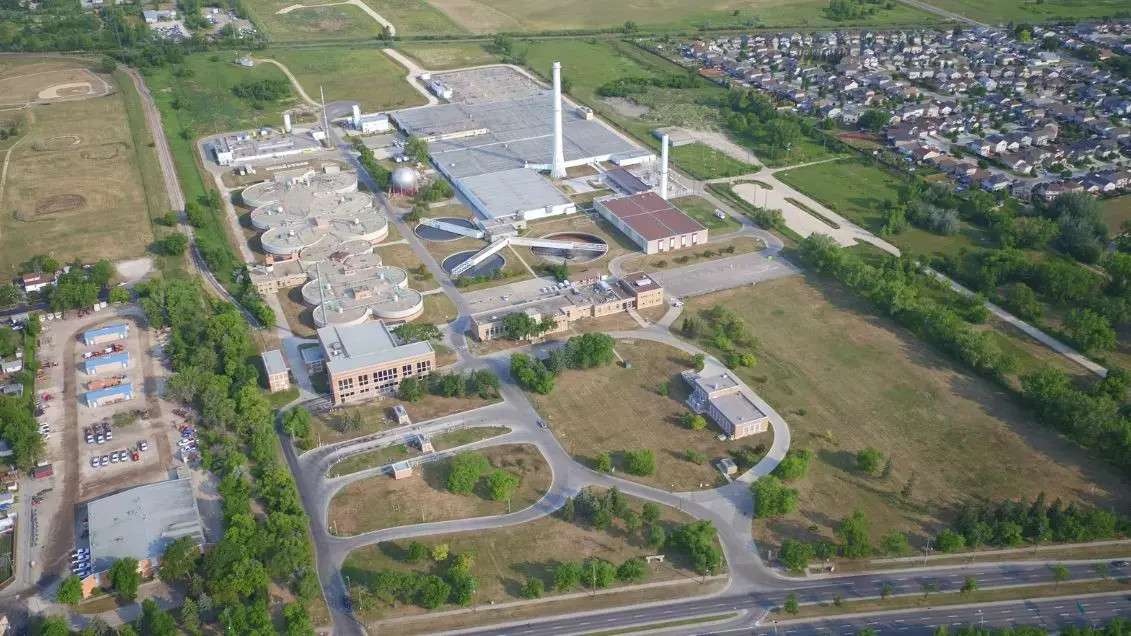 Winnipeg-Sewage-treatment-plant.jpg